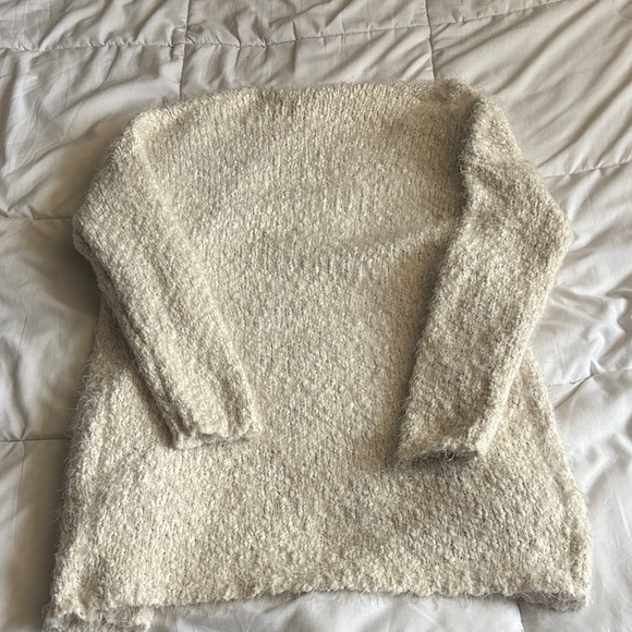 Cozy Cream Open-Front Women's Sweater Cardigan - Picture 4 of 6